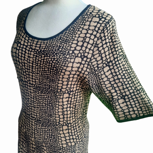 LUXE By CARMEN MARC VALVO Animal Print Fit & Flared Knit Dress Sz 1X Blk/Tan - Picture 5 of 8